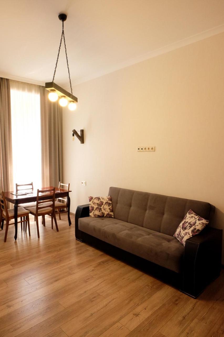 20 Griboedov Apartment- Heart Of Tiflis Exterior foto